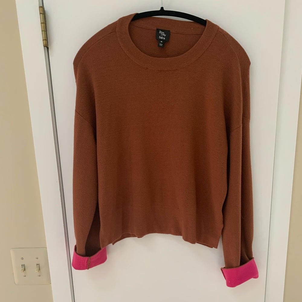 Bar III Top. Very comfortable. Like new.